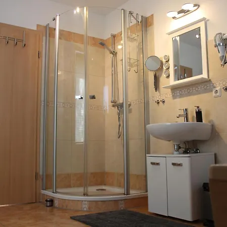 度假居 Haus Am 贝恩堡