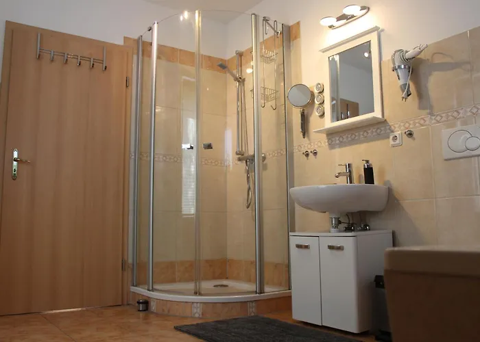 度假居 Haus Am 贝恩堡